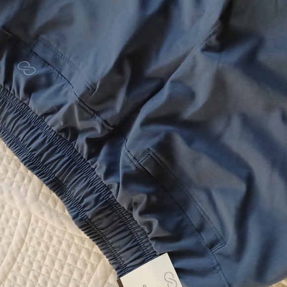 CALIA TrueLight Mid-Rise Bermuda Shorts - NWT - Picture 8 of 13